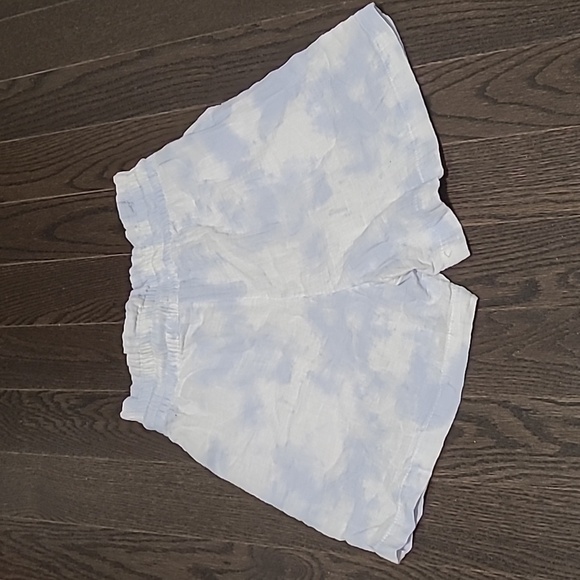 Joe Fresh Shorts - Picture 2 of 3